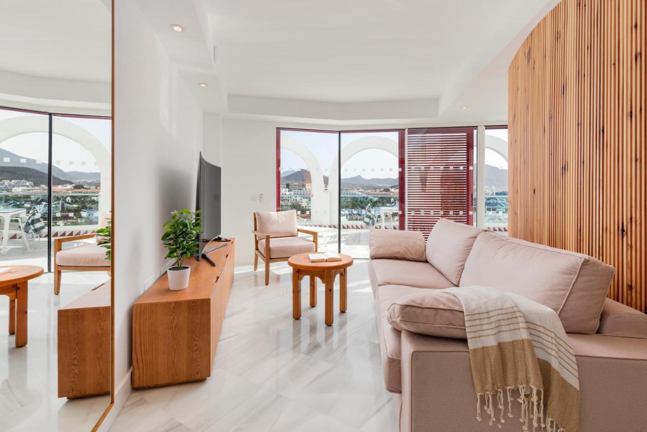 Tower Suites By Upper Luxury Housing - Parque Santiago Playa de las Américas Extérieur photo